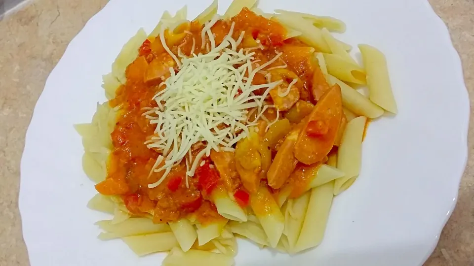 Spaghetti for dinner|Kayle Quilalaさん