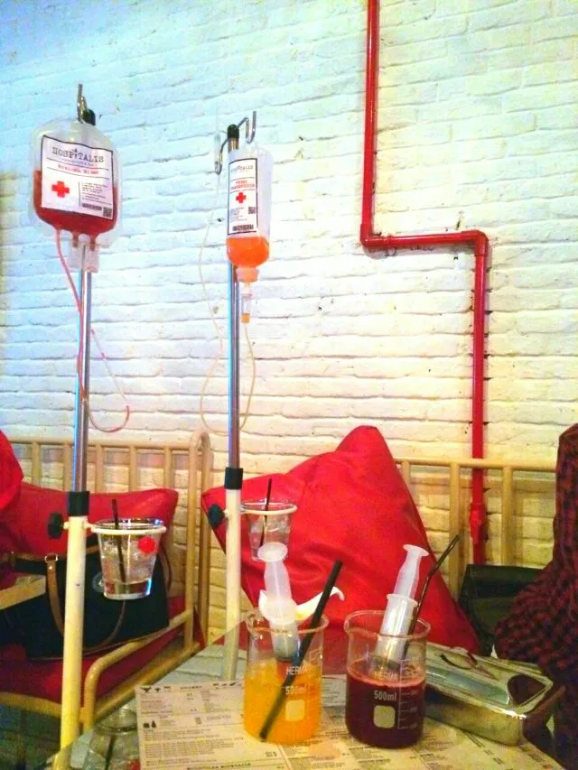 #infusion #injection #hospitaltheme #hospital #drinks #cocktails #mocktails #ginger #lemon #orange #strawberry #berry #fruits|Ravella Xevinzqyさん