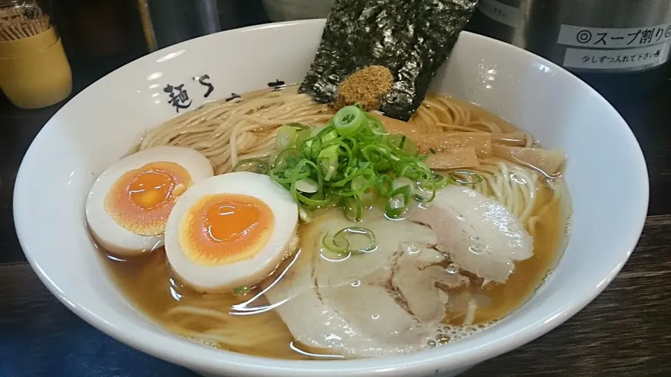 Snapdishの料理写真:麺's きた森 の 味玉醤油ラーメンあっさり煮干し+大盛 @九段下と飯田橋の中間|大脇さん