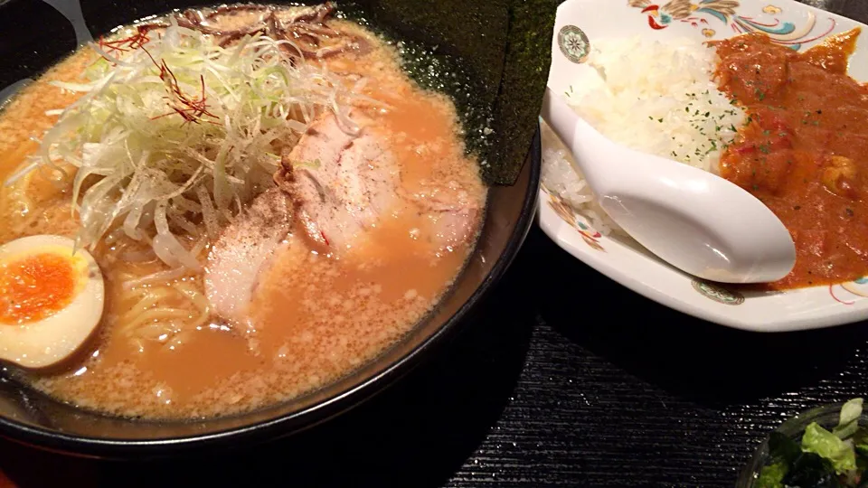 豚骨醤油ラーメンとチキンカレー|いだっちさん