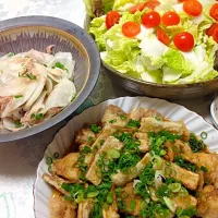 Snapdishの料理写真:唐揚げ甘酢かけ、野菜はくさいサラダ♪|ブーブーようさん