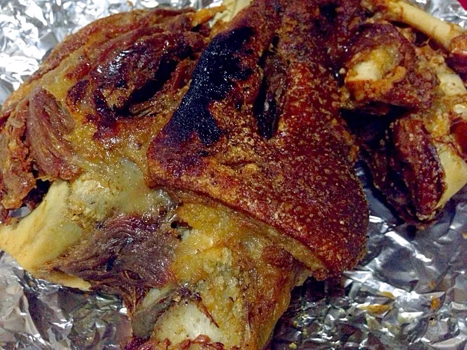 Boy Ching Woo Crispy Pata! Best CP Ever! Yummy! #PutokBatok #FoodComa #CholesterolOverload|iamfem05さん