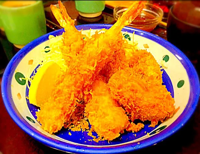 海老フライとカキフライ(Ebi Fry & kaki Fry) Deep Fried Breaded Prawn shrimp & oyster)|Liezlさん