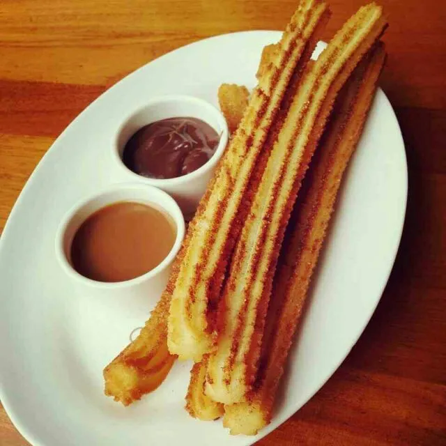 #churros #dipinchocolate #caramel #chocolate #sauce #cinnamon|Ravella Xevinzqyさん