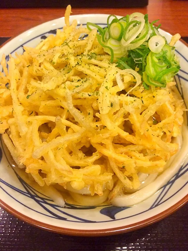 丸亀製麺 九州限定 ごぼうかき揚げうどん大盛 うまうま♥︎|ナナさん