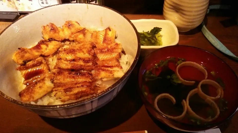 宮島名物、穴子丼|うさぽんさん