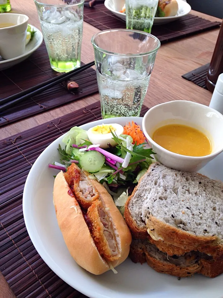 お友達のお家でお持込みランチ〜|もこさん