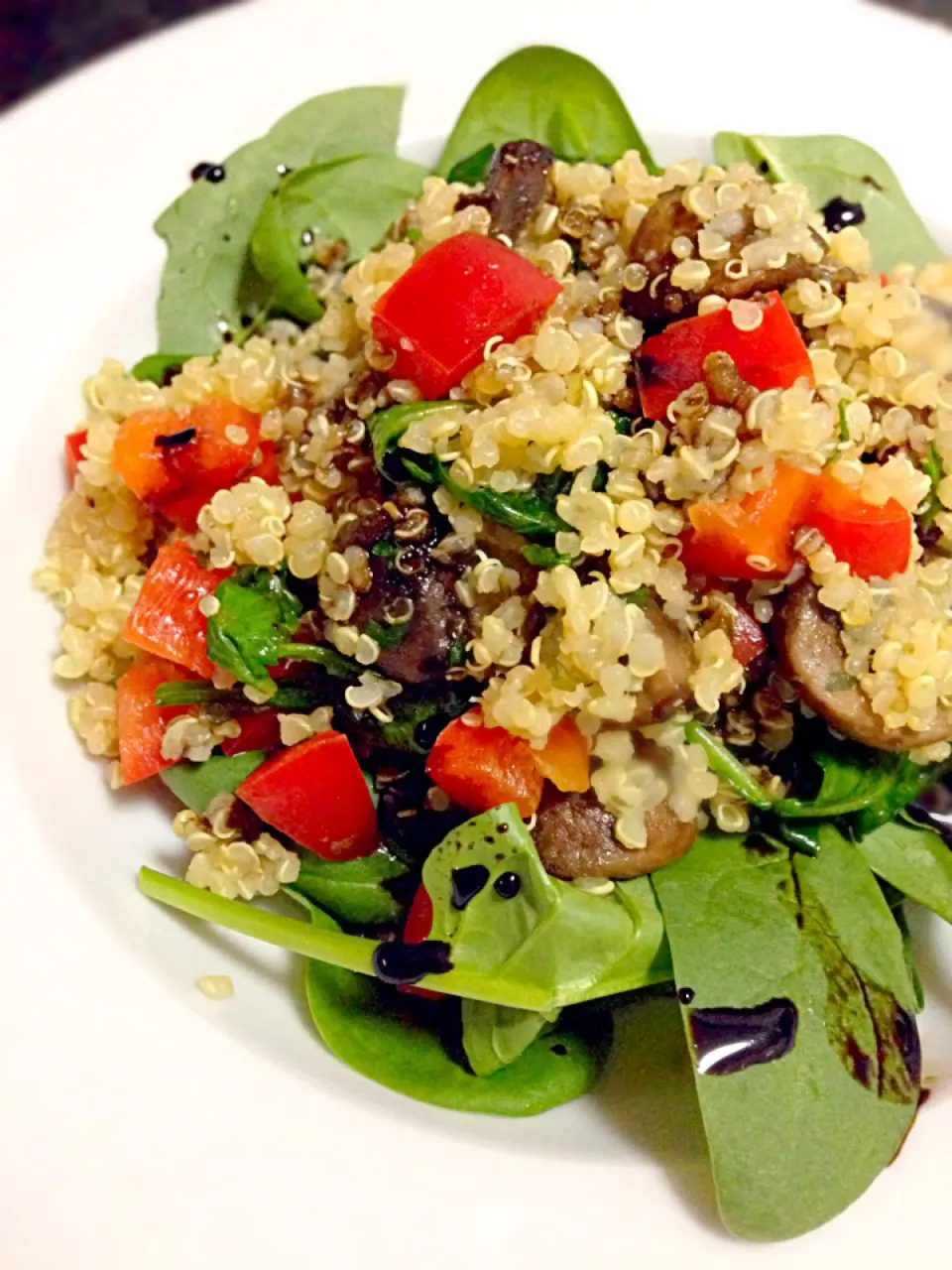 Mushroom quinoa salad|coxiella24さん