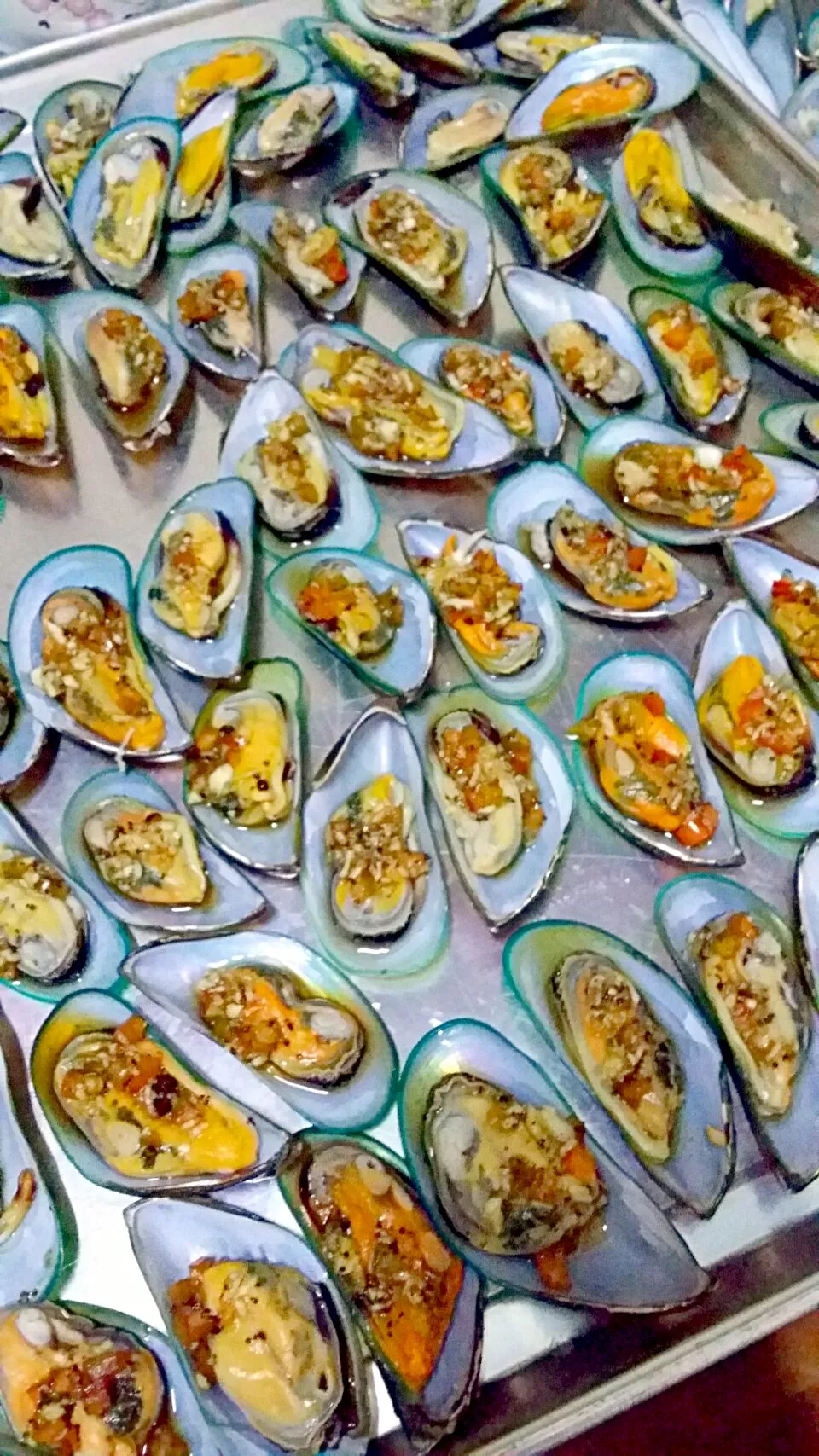 Shellfish, Garlic Cheeze Baked Tahong|Irene Lee Del Rosarioさん