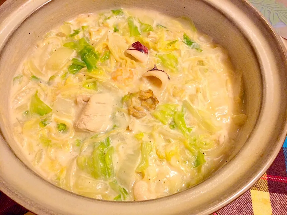 永谷園の煮込みラーメンで夕食🍲🍲|かずみさん