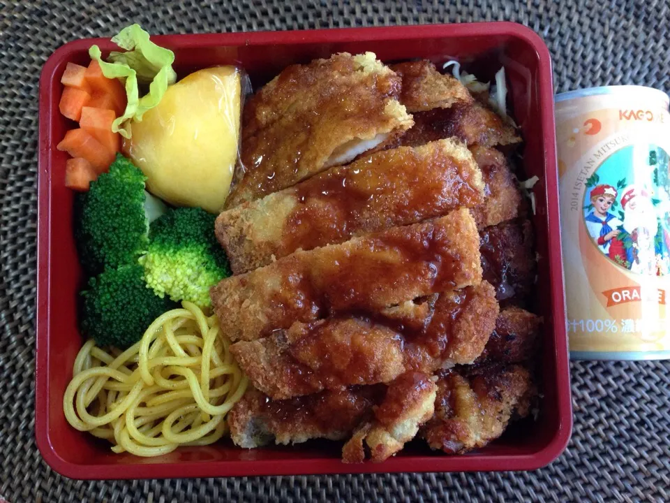 Snapdishの料理写真:ソースカツ丼弁当|*なおみん*さん