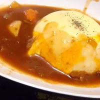 Snapdishの料理写真:カレーの残りでチーズのせオムカレー！|いずみさん