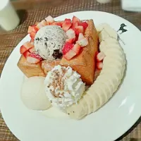 Snapdishの料理写真:my fav.  🍞🍰🍨🍯|talententenさん