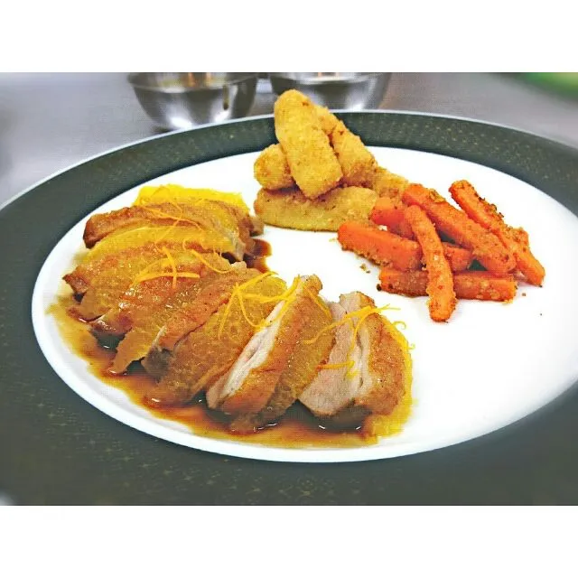 Snapdishの料理写真:Roasted Duck Breast serve with croquotte potatoes and saute carrots|MARKKMPさん