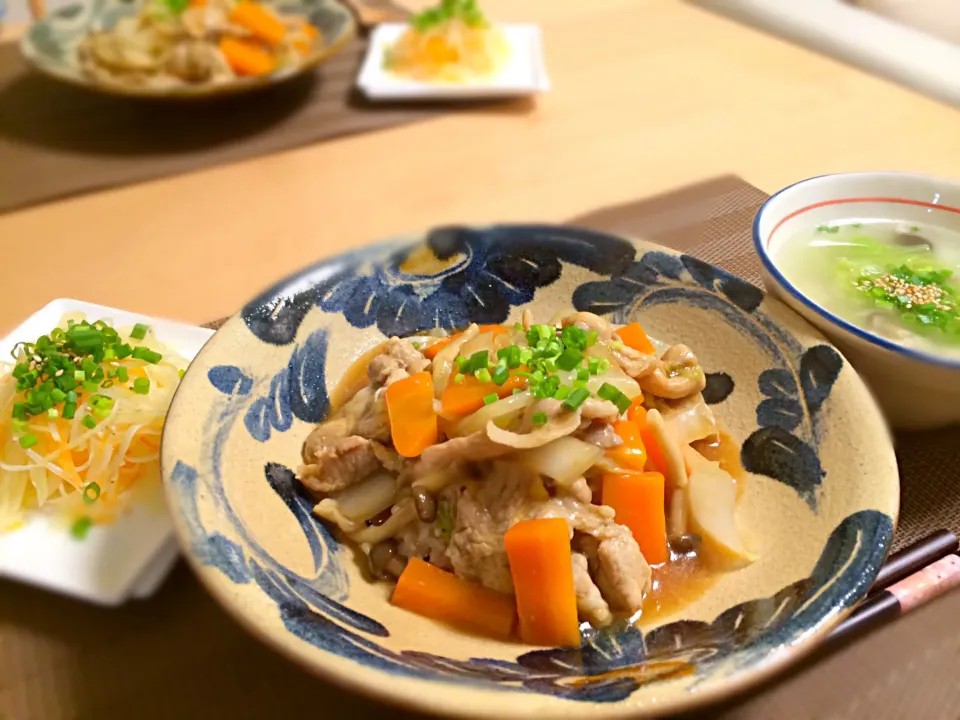 白菜とニンジンの中華丼、ジャガイモとニンジンの中華風きんぴら、白菜と豚肉だんごの塩スープ|ひろみさん