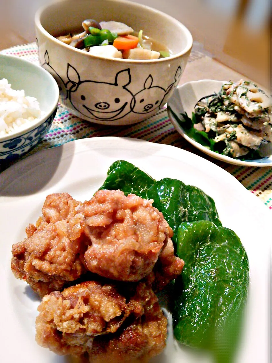 晩ごはん☆豚小間肉の竜田揚げ&蓮根の梅しそマヨサラダ&2日目に更に美味しくなった豚汁&発芽玄米入りご飯|あゆさん