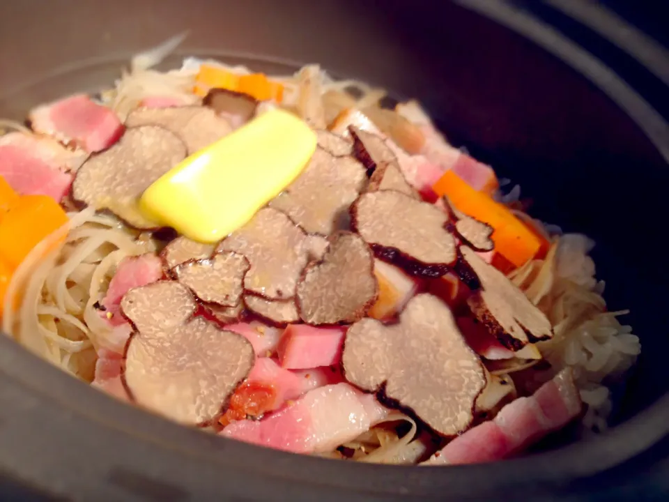 黒トリュフ土鍋ご飯|炊かれたいオトコ おこん 小栁津さん