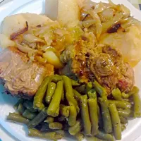 Ox Tails & Potatoes w/onions & String Beans|Rashawnda Cashawn Hargoさん