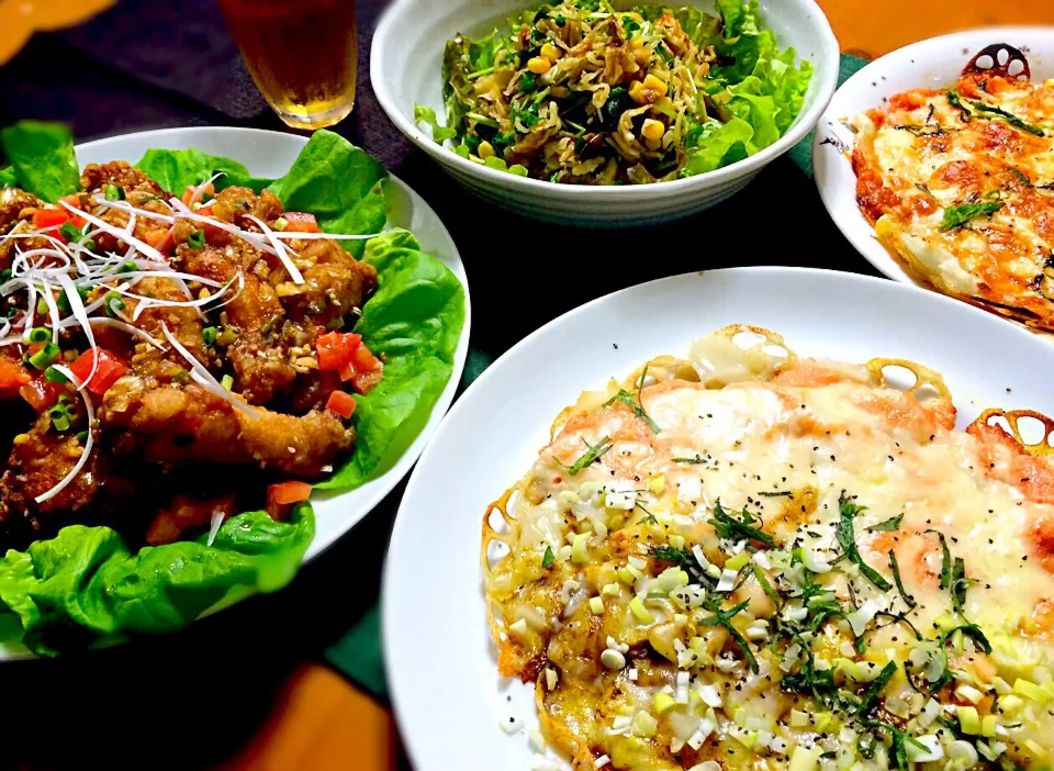 Tomoko Itoさんのカリトロチーズ蓮根餅二種❤︎カレー風味⭐️明太マヨ風味、手羽先の唐揚げ 香味だれ、切干大根と豆苗と竹輪の梅だれサラダ|ぷっくりんこ💙さん