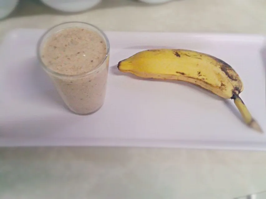 Snapdishの料理写真:15/11/2014 - lanche da tarde

iogurte desnatado de ameixa diet + banana|Gabriela Baptistaさん