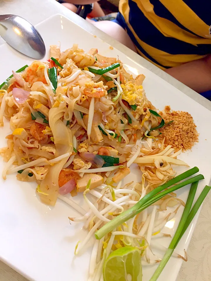 Pad thai|Poon Lan Laさん