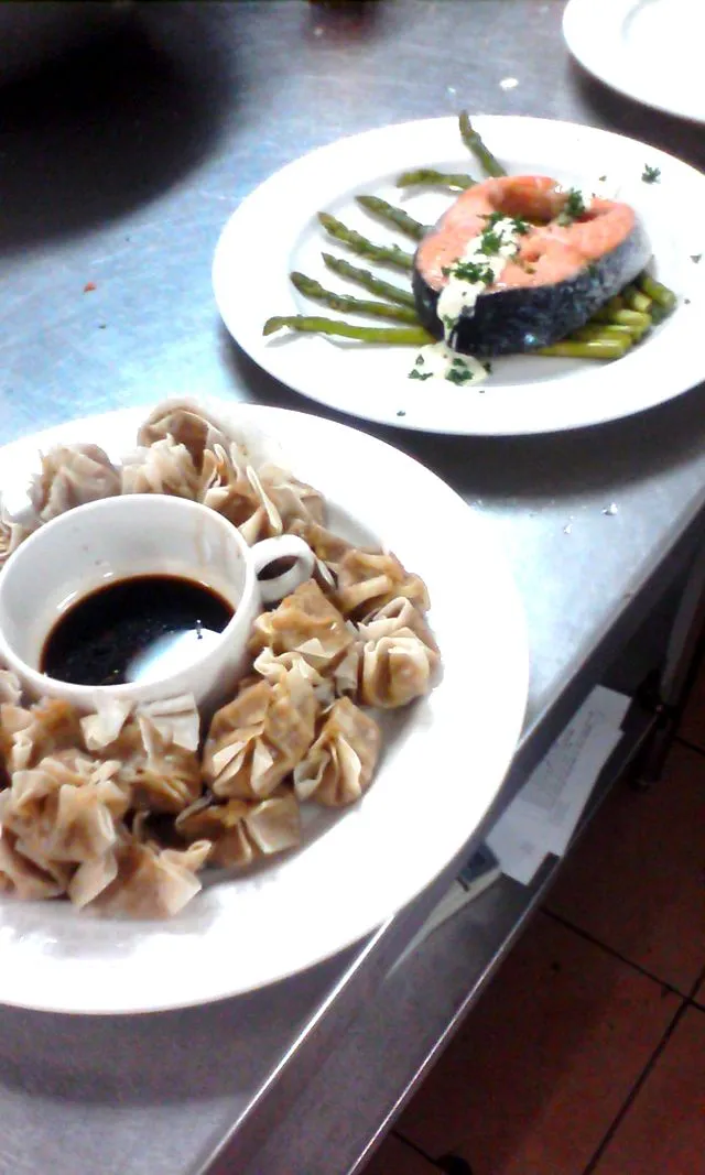 Siu mai and Salmon steak|Jasey Rae Gaskarthさん