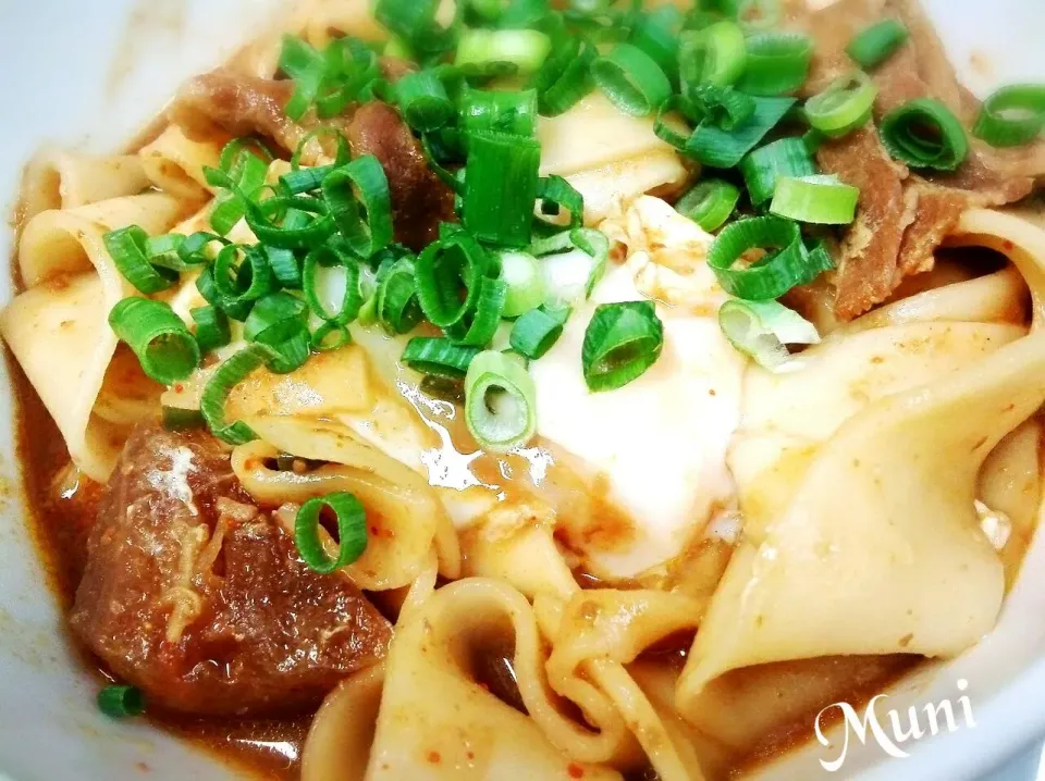 Snapdishの料理写真:豚バラ肉とお大根の味噌煮込みの残りで味噌煮込みうどん♪|key♪さん