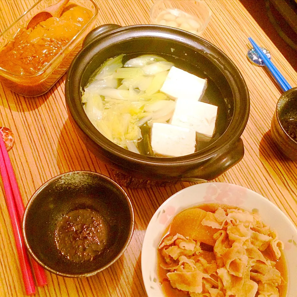 ＊晩ご飯＊ 湯豆腐 豚バラ大根煮 昨日のカレー|pinoyamaさん