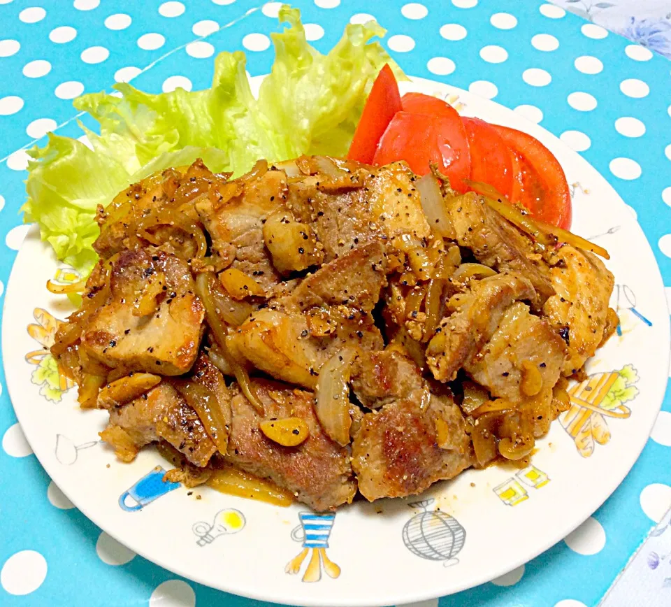 Fried pork chop in garlic, onion & soy sauce 😍✨|Liezlさん