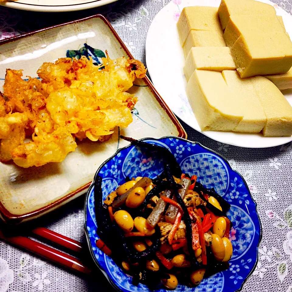 イカと玉ねぎのかき揚げ,ひじき煮,高野豆腐|りーぴんさん