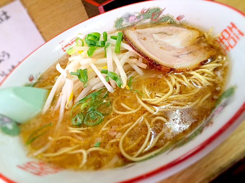 新博多とんこつラーメン🍜|おかっぴーさん