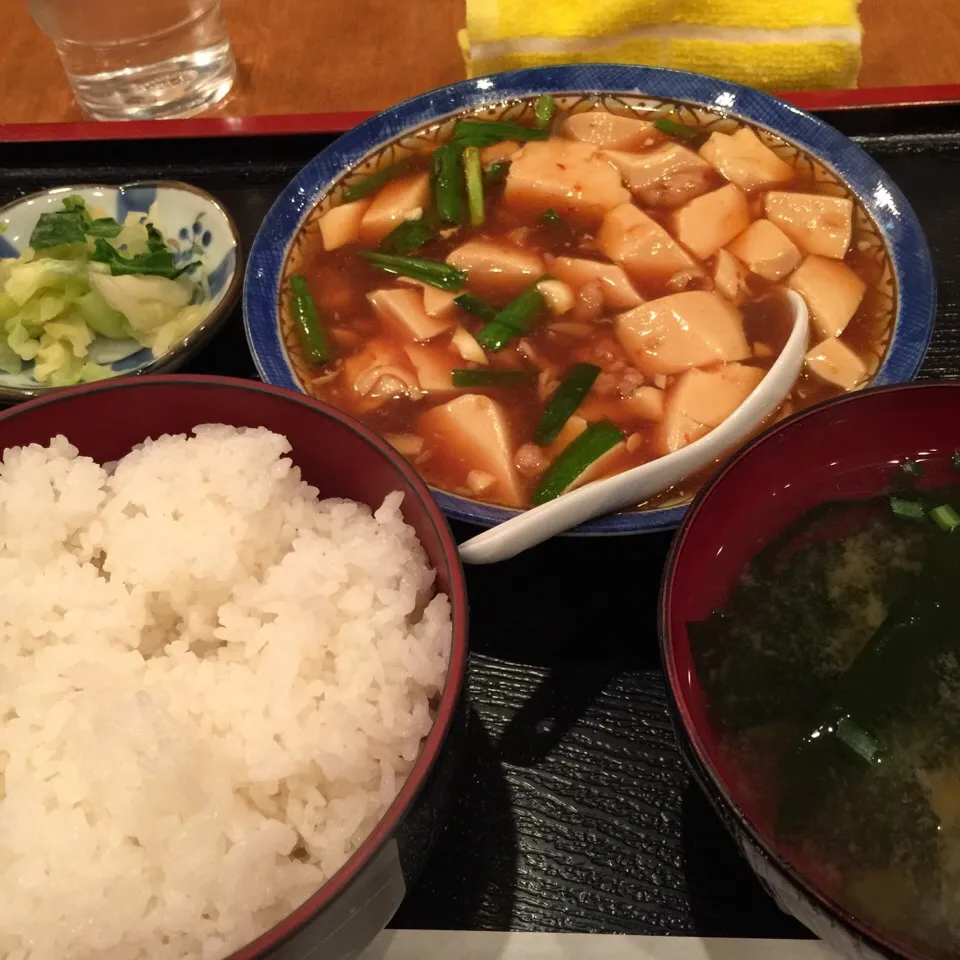 Snapdishの料理写真:日替定食(麻婆豆腐)|Koichi Shibataさん