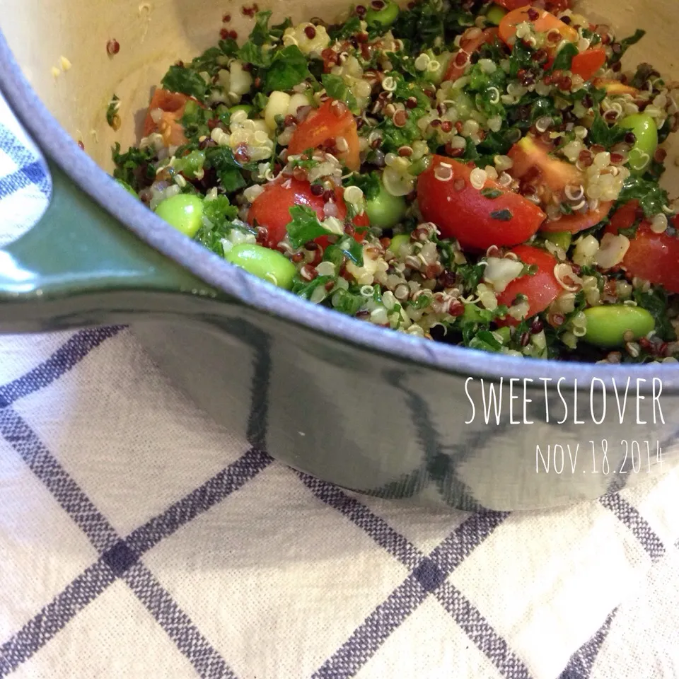 Snapdishの料理写真:kale and quinoa salad|くぅさんさん