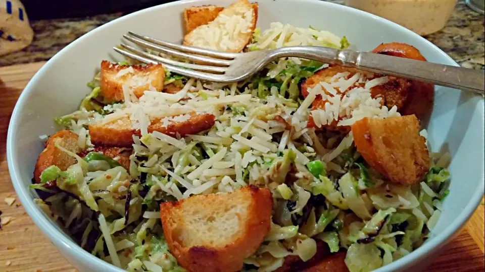 warm shaved brussels sprouts with creamy bacon dressing, parmesan, garlic croutons|TheEffinChefさん