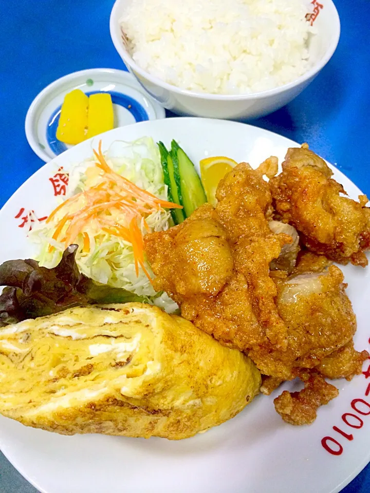 大分市内 天領さんにて とり天卵焼き定食♥︎|ナナさん