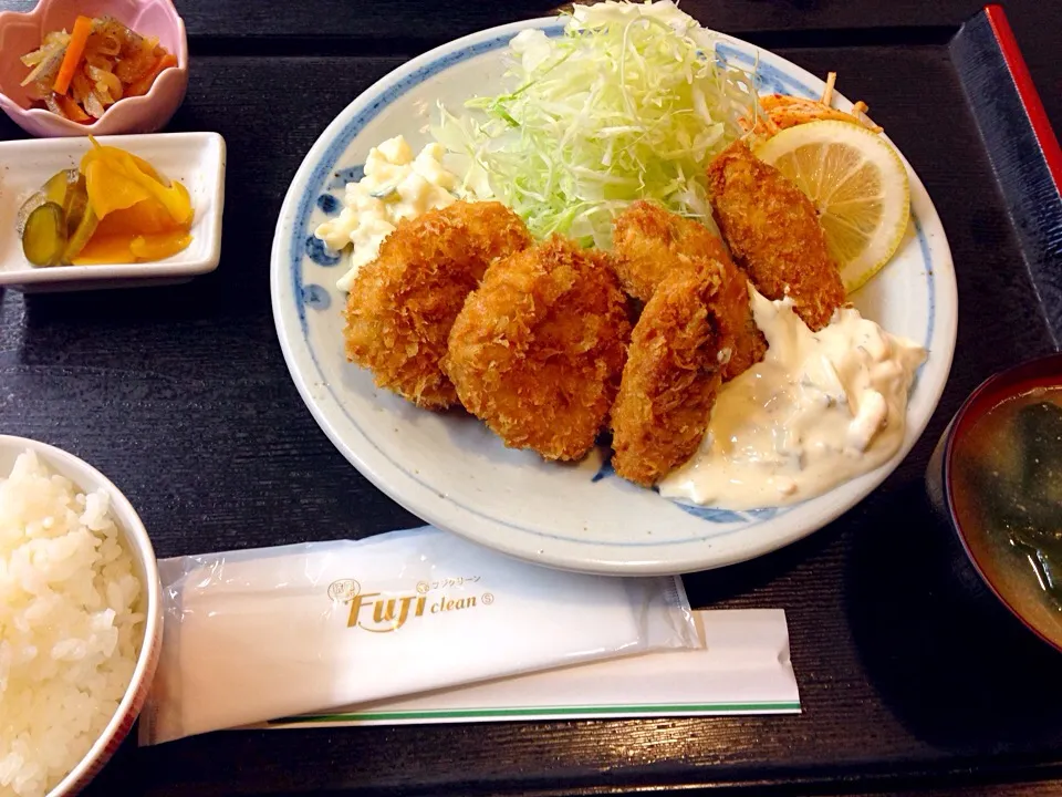 ヒレカツとカキフライ定食|piton810さん