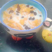 Snapdishの料理写真:19/11/2014 - desjejum

leite desnatado + cereal de milho integral + uva-passa|Gabriela Baptistaさん