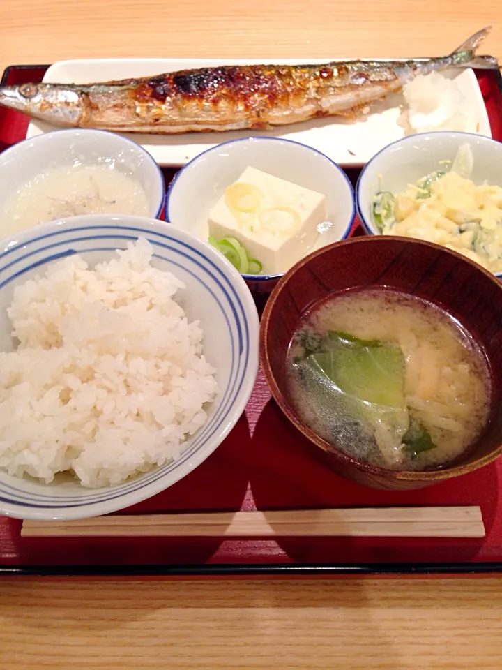 さんま塩焼き定食|Hironori Matsuoさん