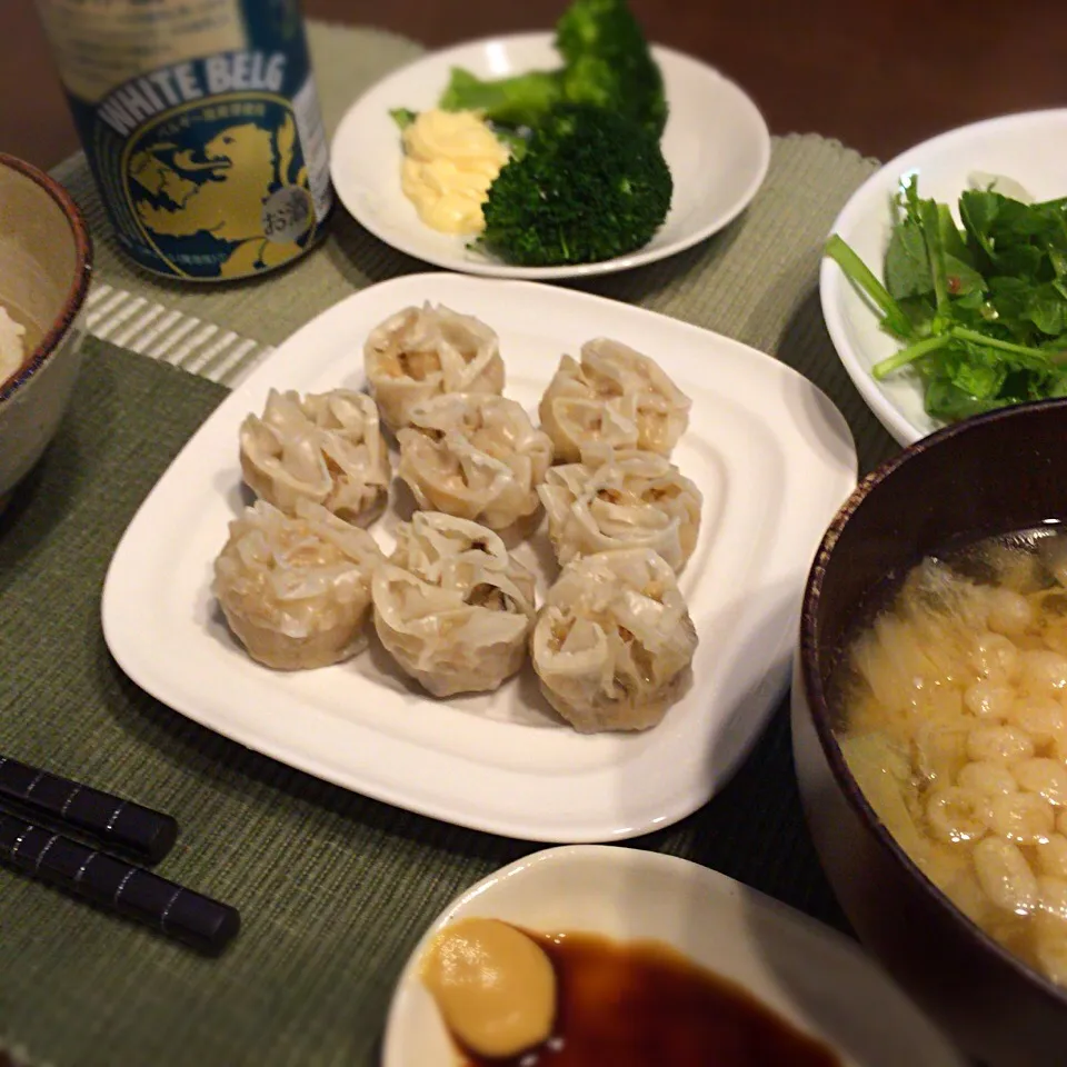 Snapdishの料理写真:シュウマイ サラダ 味噌汁|さるさん