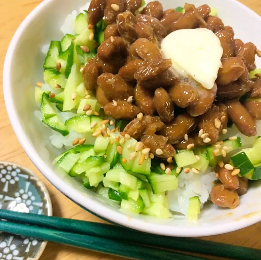 Snapdishの料理写真:納豆バターご飯〜キュウリと白胡麻も♪|angiee♡さん