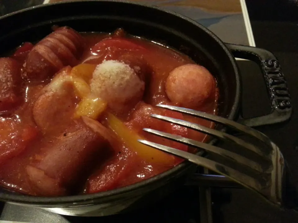 ジョンソンビルのトマト煮込み♪
Tomato stew with Johnson Bill sausage♪|BUBUさん