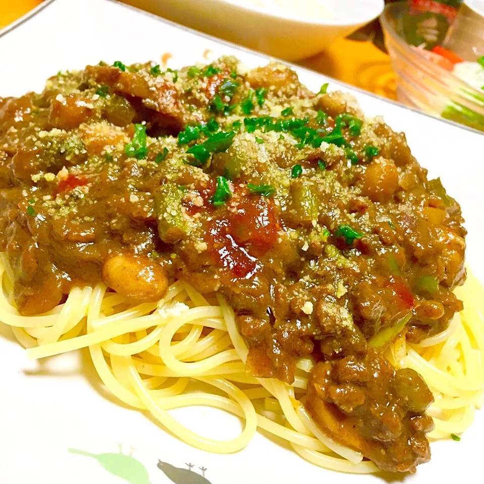 お豆たっぷりカレーミートソーススパゲティー|カウンター嬢さん