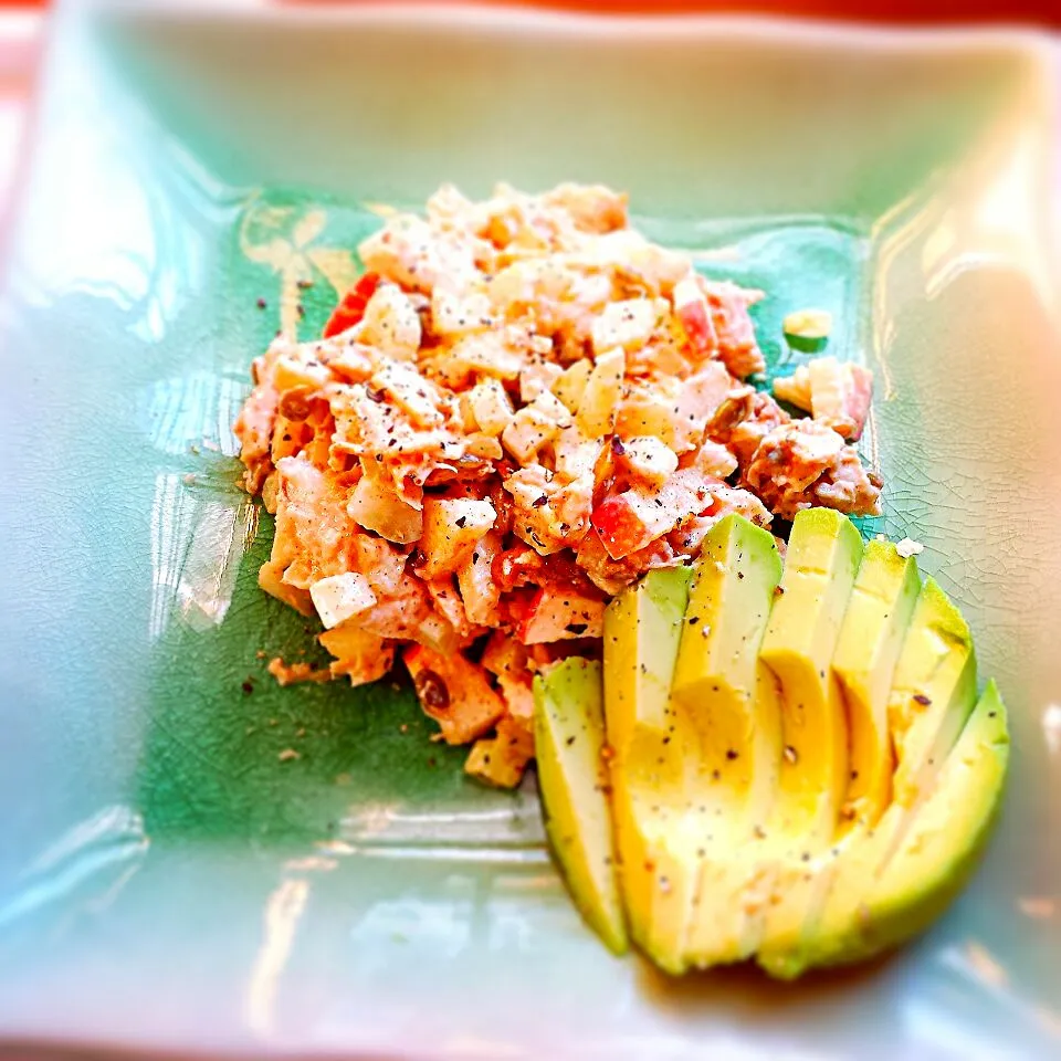 Apple chicken salad with avocado (eggless and gluten free)|Kompeito_cooksさん