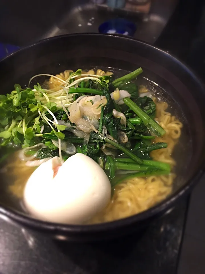 セブンの金の麺の塩を試してみた 生麺感もいいし、塩味もラ王よりいい感じ|takarkiさん