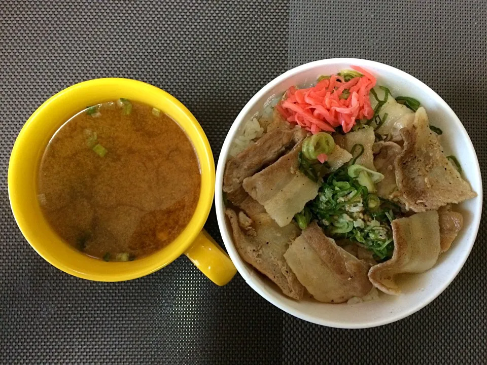 ネギ塩カルビ丼(並)|ばーさんさん