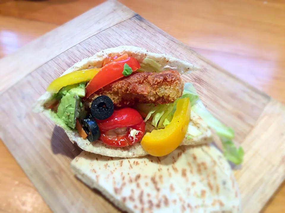 Panko chicken in pita bread|Nicky Jonesさん