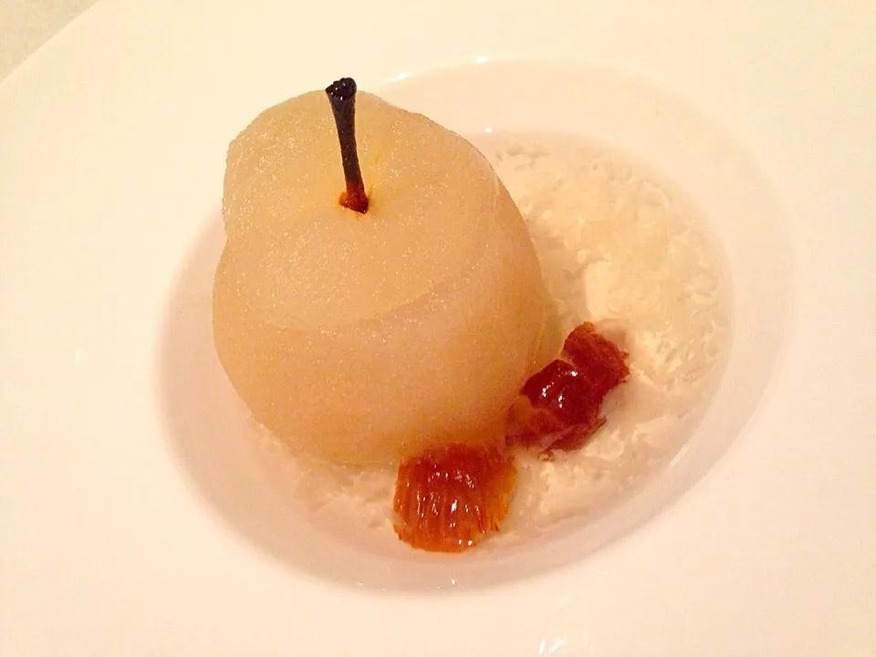 Double boiled bird's nest with pear and red date in rock sugar syrup|Obeoom Jumsai Na Ayudhyaさん