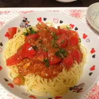 Snapdishの料理写真:フレッシュトマトのパスタ|chinamiさん