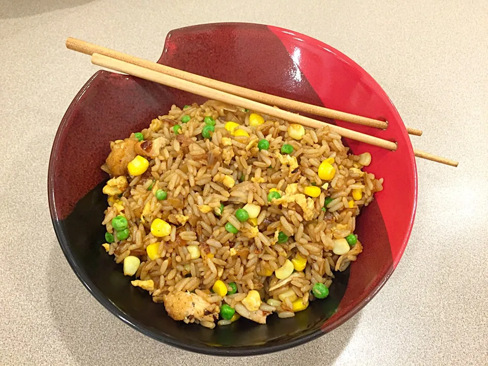 Snapdishの料理写真:Friday leftover fried rice - perfect on a rainy night.|Ron Guentherさん