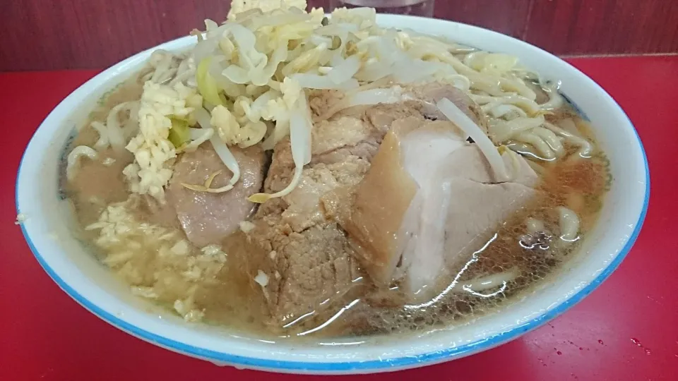 二郎目黒店の小豚ラーメン+ニンニクW|大脇さん